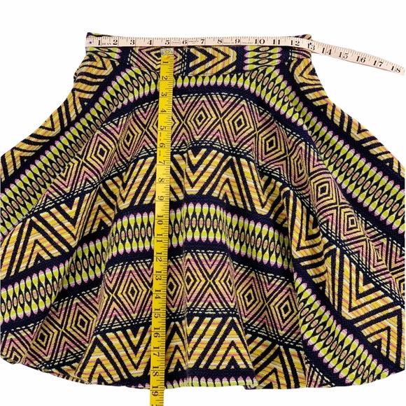Full Circle Skirt in Bold Colors and Geometric Print - Picture 9 of 14